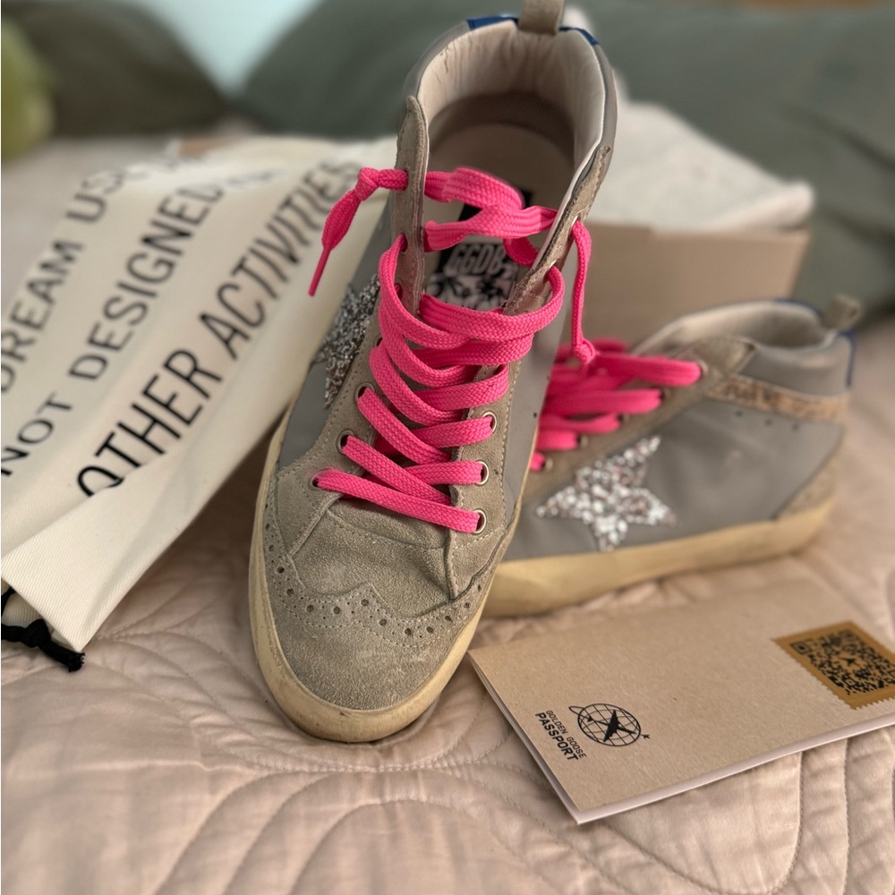 Golden Goose Beige Sneakers with Pink Laces